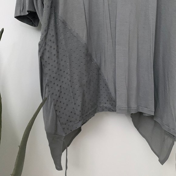 Gold Hawk Grey Silk, Lace, and Bamboo Top Size L NWT - Picture 6 of 8